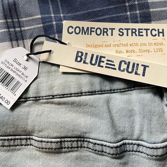 Men’s Distressed Denim Shorts - Picture 3 of 3